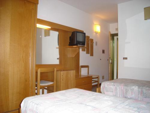 Hotel Faedo Pineta Luaran gambar